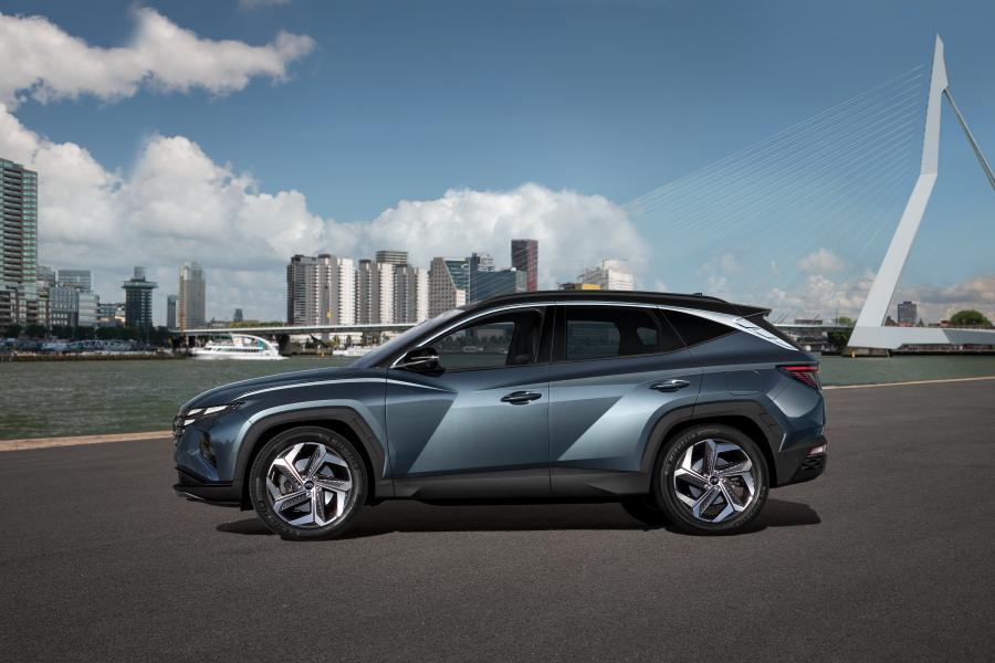  Hyundai Tucson Hybrid (NX4) 2021 года  (фото 9 из 11)